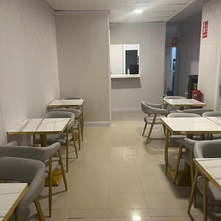 Air Hostel Capsules Airport 加瓦 外观 照片