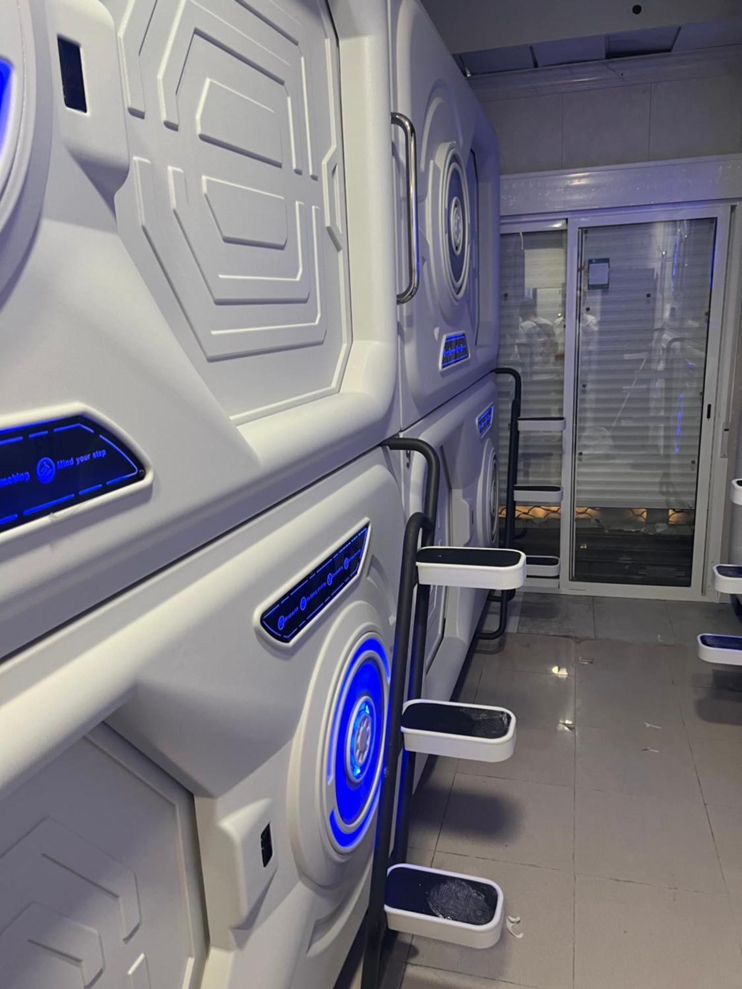 Air Hostel Capsules Airport 加瓦 外观 照片